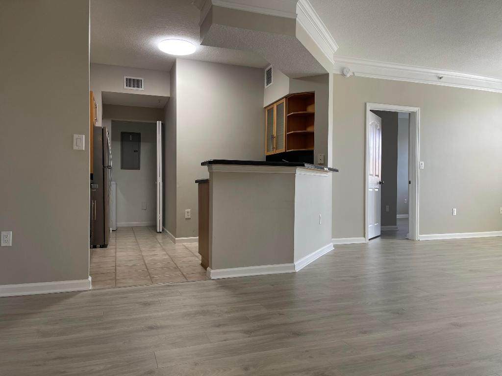 9833 Baywinds - Photo 1