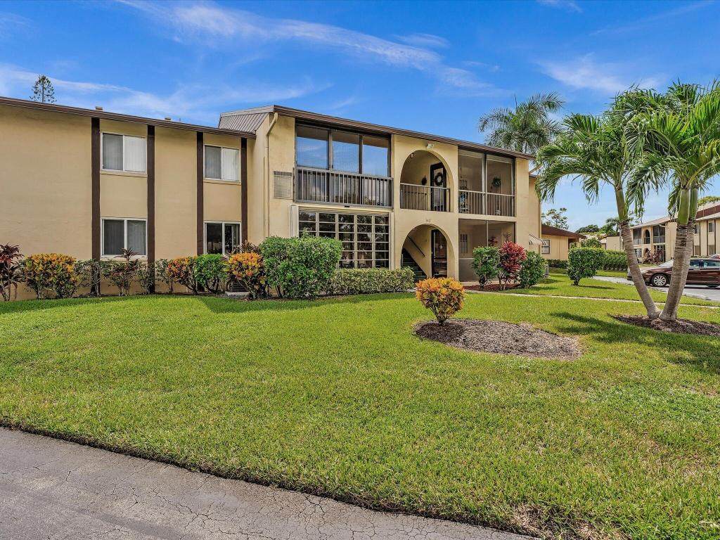342 Pine Ridge Circle - Photo 1