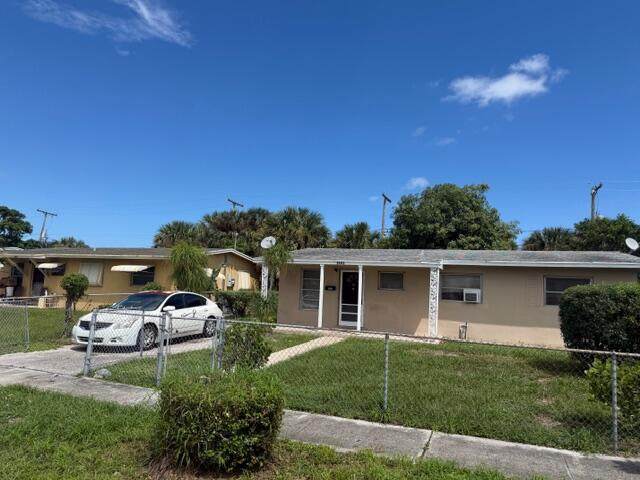 1441 8th Street - Photo 1