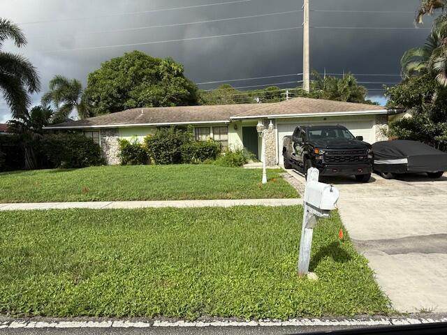 203 Canterbury Drive - Photo 1