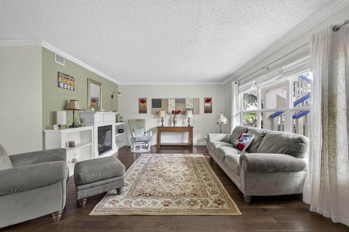 101 Greenbrier A - Photo 1