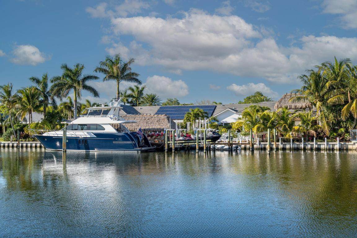 2105 Windward - Photo 1