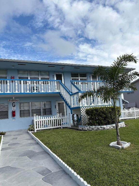 168 Salisbury G - Photo 1