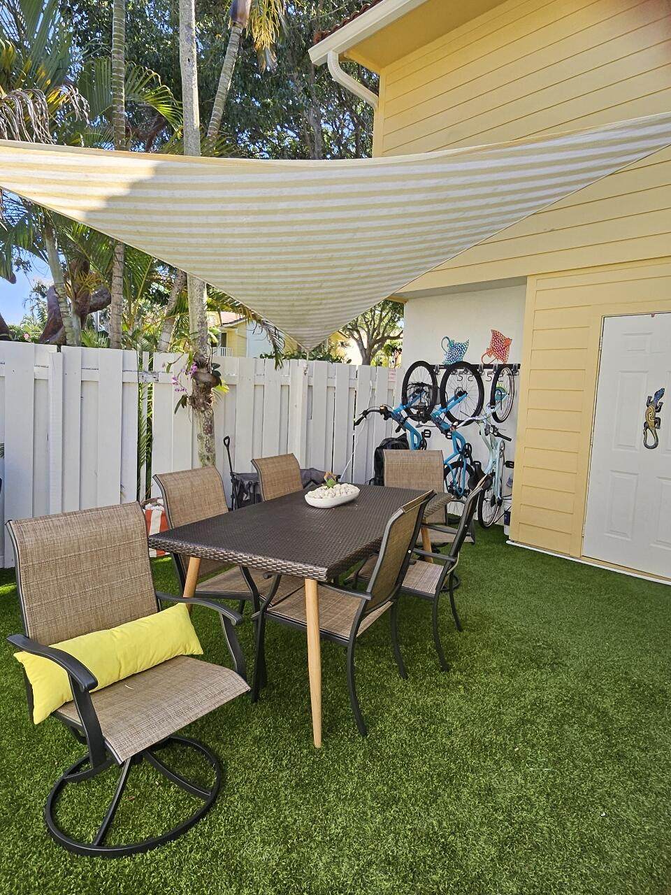 226 Seabreeze Circle - Photo 1