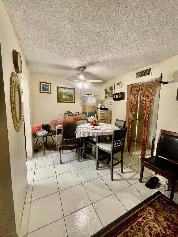 https://bt-photos.global.ssl.fastly.net/beaches/orig_boomver_2_R11132190-2.jpg