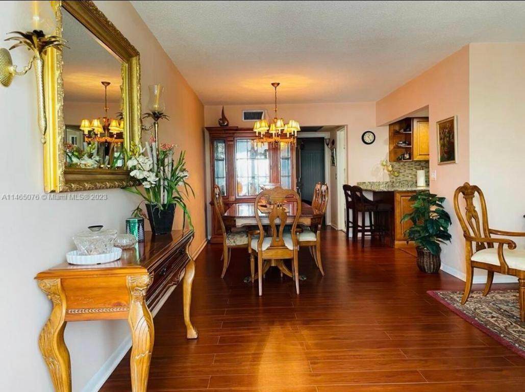 308 Wellington D - Photo 1