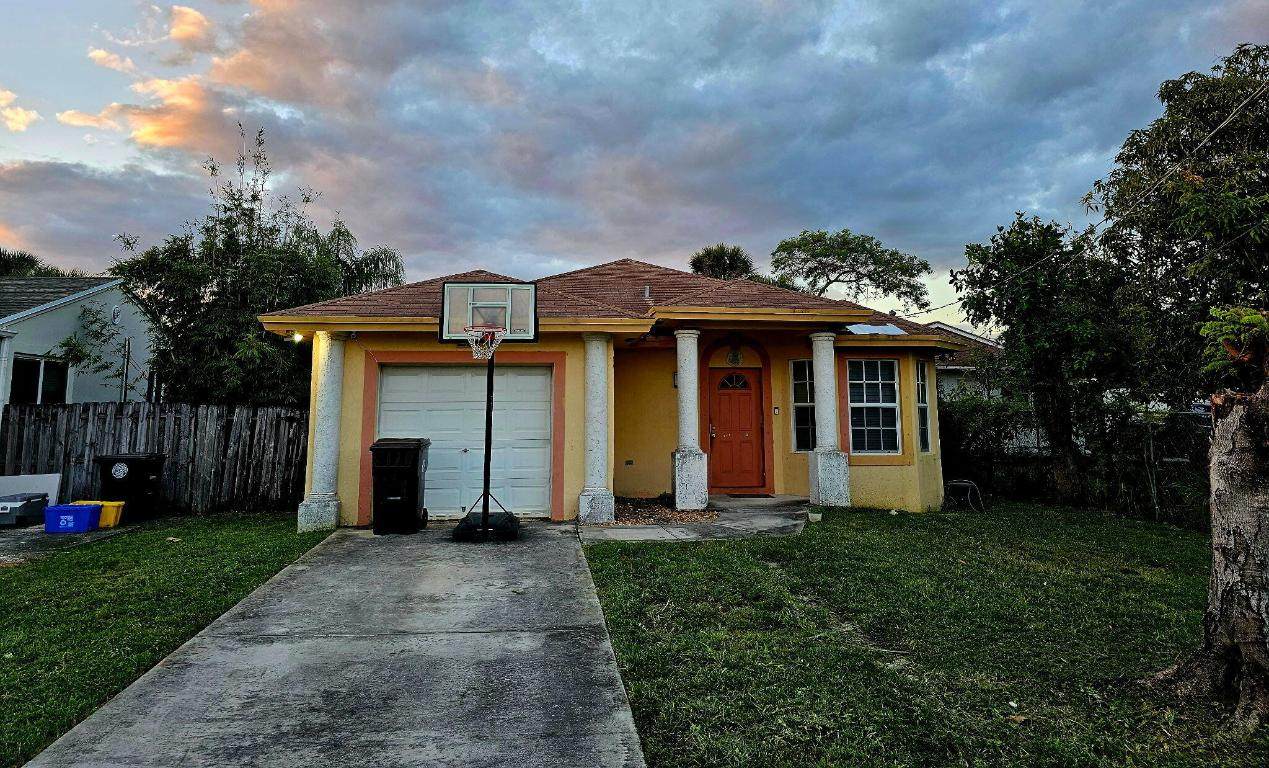 2109 Dock Street - Photo 1