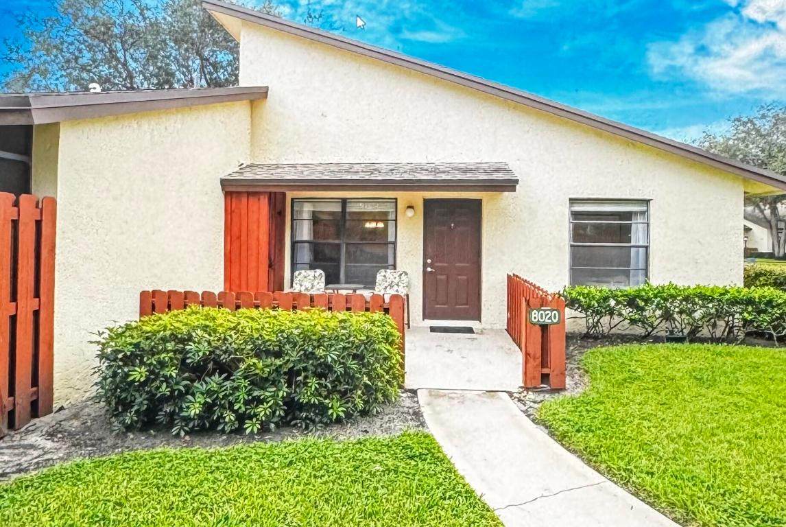 8020 Villa Cir - Photo 1