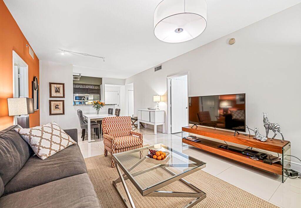 550 Okeechobee Boulevard - Photo 1