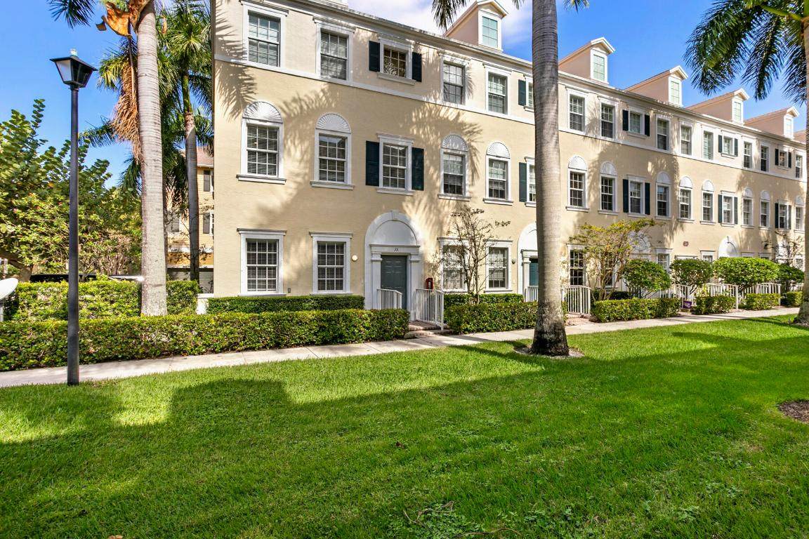 114 Locustberry - Photo 1