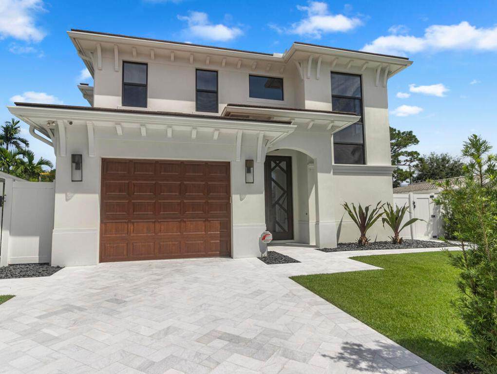 245 Alhambra Place - Photo 1