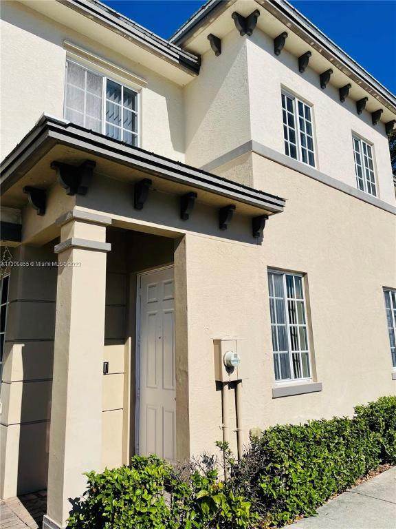 2004 Freeport - Photo 1