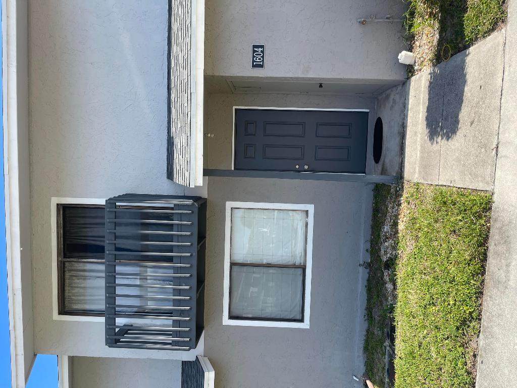 1604 Wharf - Photo 1