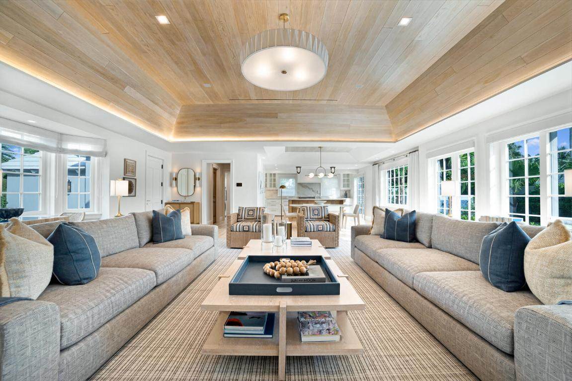 284 Monterey - Photo 1