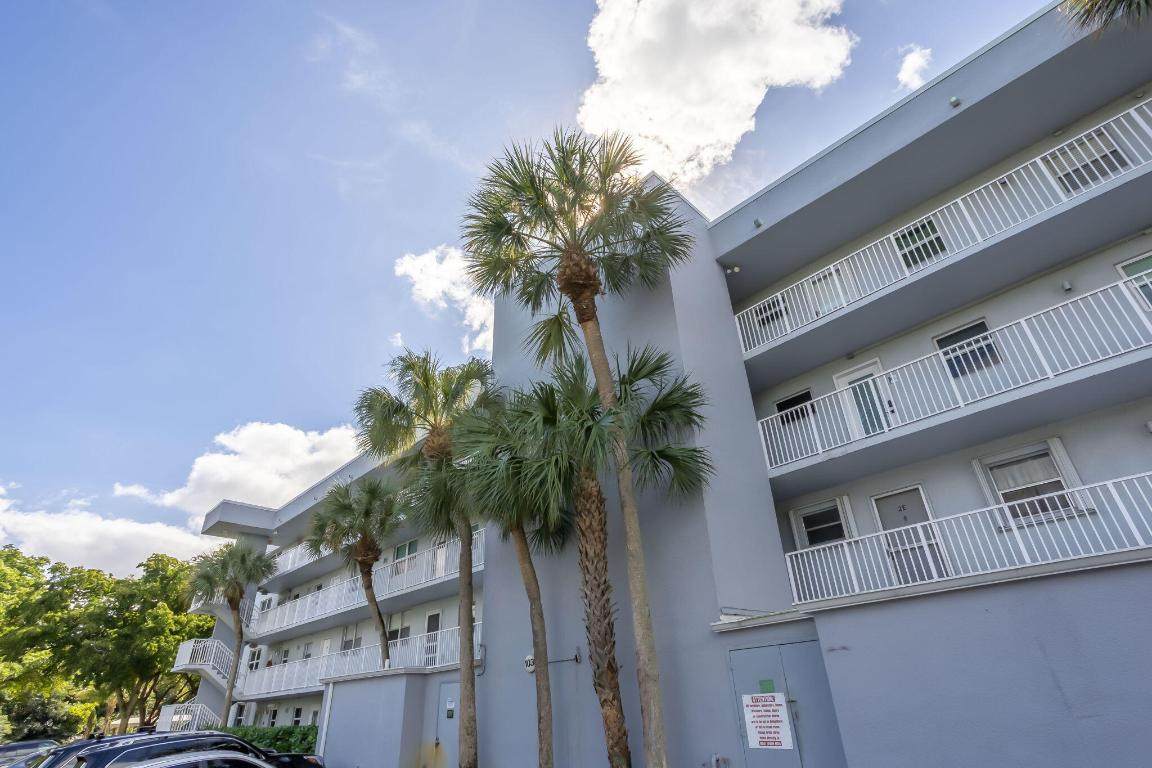 103 Royal Park - Photo 1