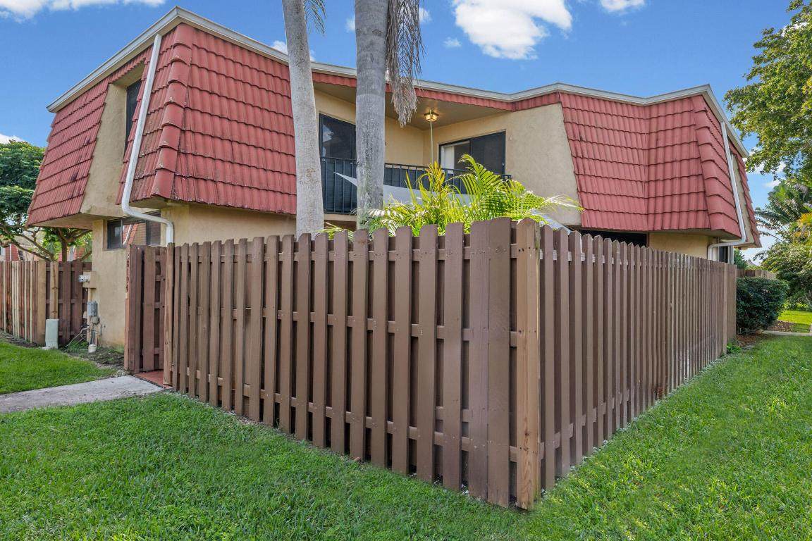 8194 Thames - Photo 1