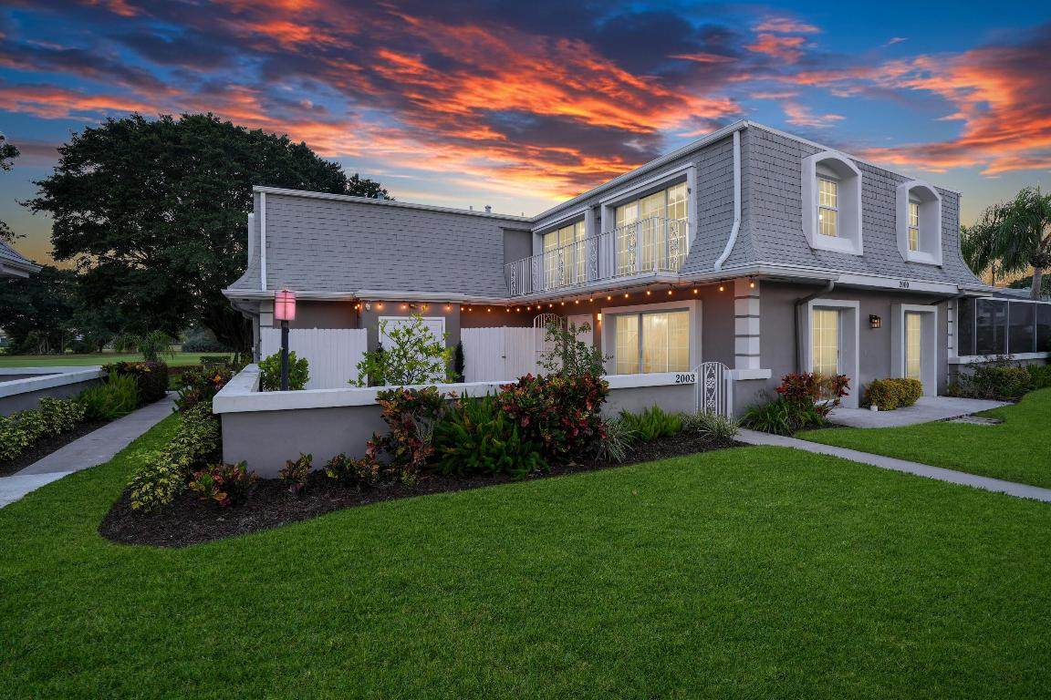 2003 Vision - Photo 1