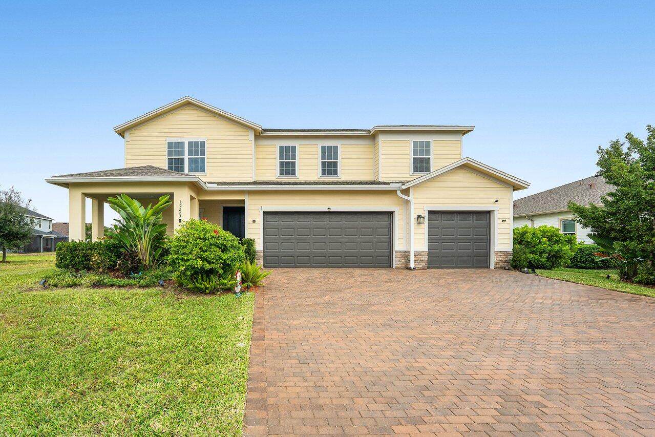 19227 Broad Shore Walk - Photo 1