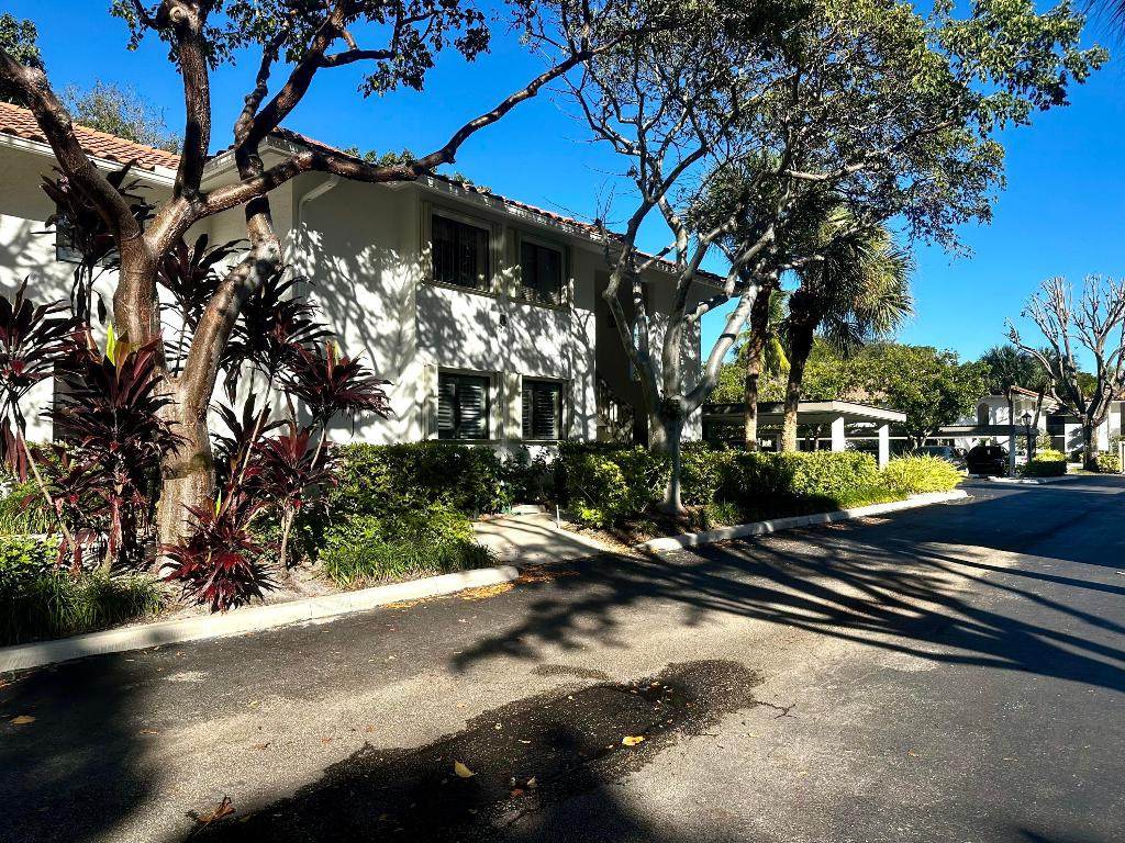 25 Pelican Pointe - Photo 1