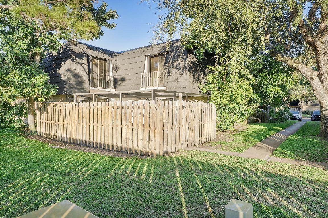 291 Woodland - Photo 1