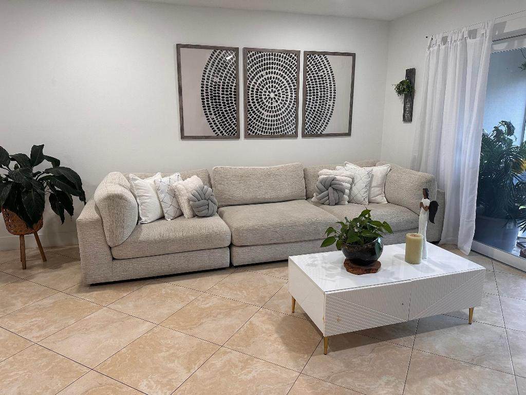 2600 Fiore - Photo 1