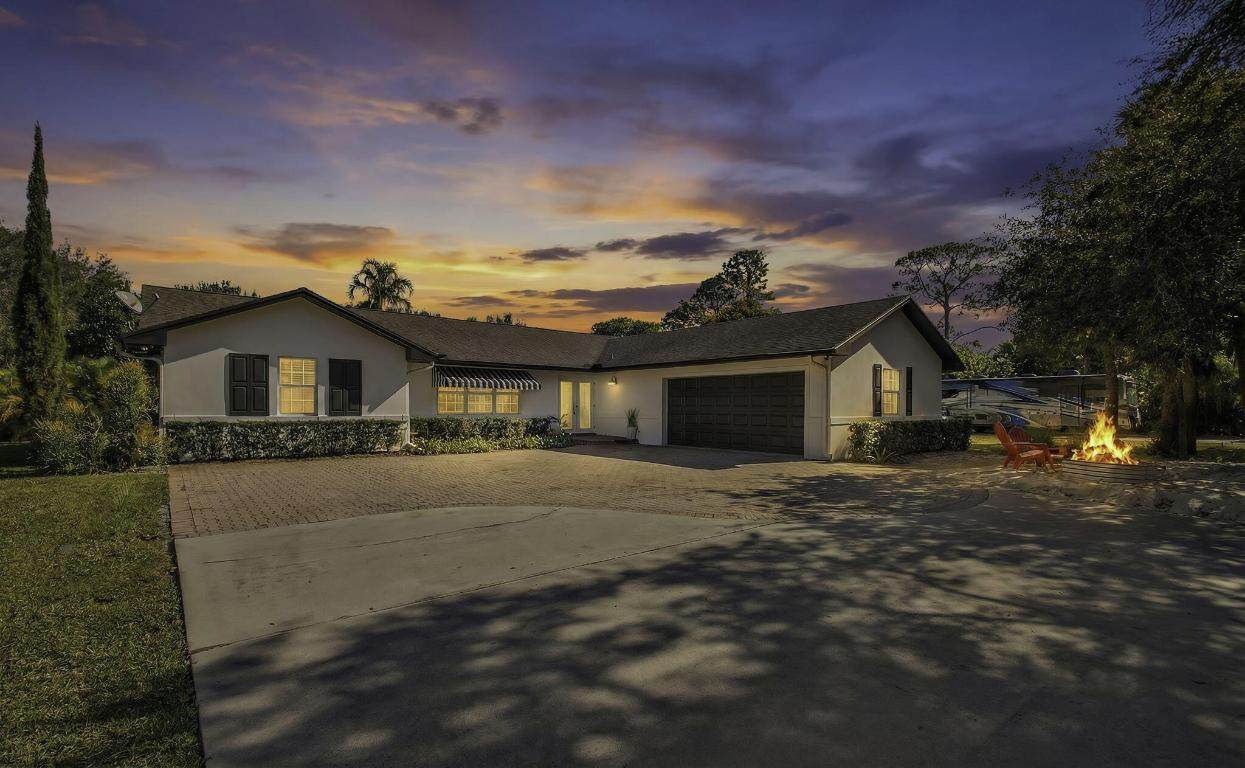 8218 Elizabeth Avenue - Photo 1