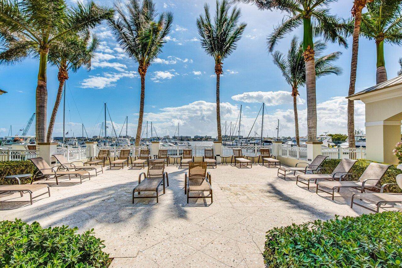 806 Windward Way - Photo 1