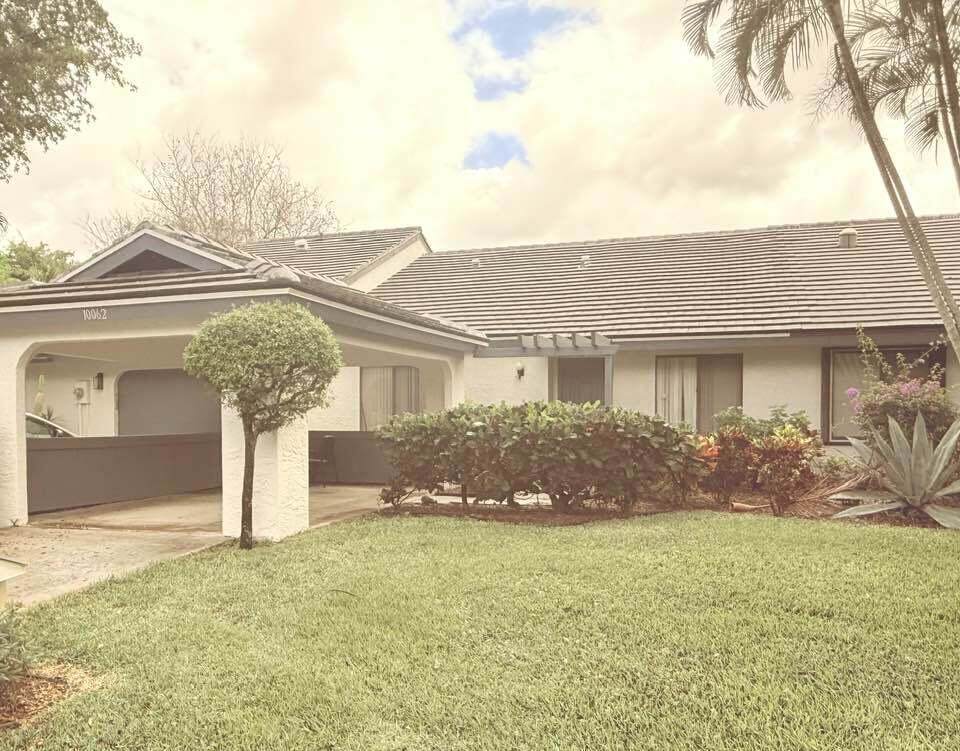 10062 Hickorywood Place - Photo 1