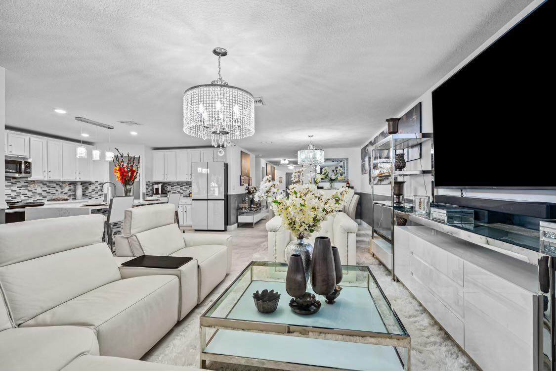 https://bt-photos.global.ssl.fastly.net/beaches/1280_boomver_2_B26027286-2.jpg