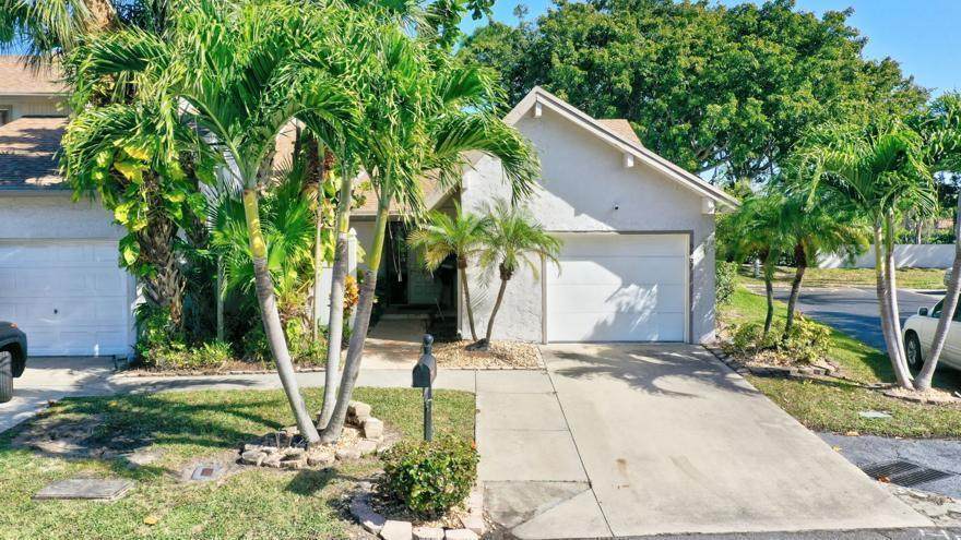 6660 Canary Palm Circle - Photo 1