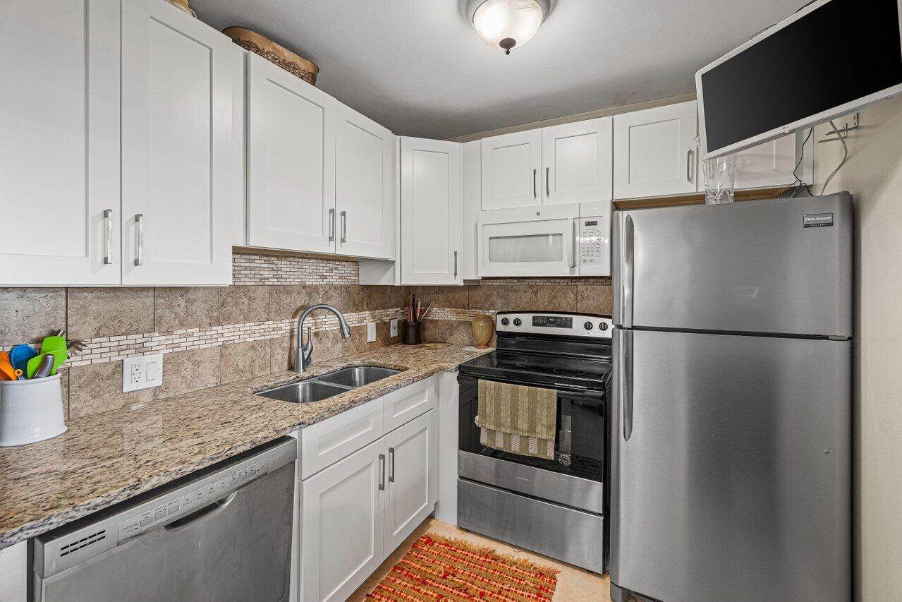 175 Suffolk E - Photo 1