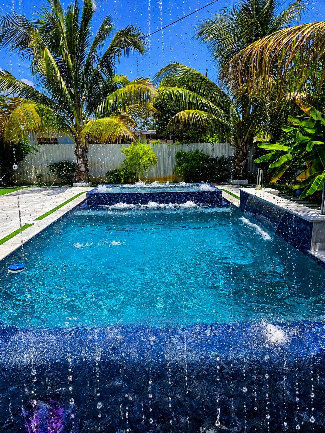https://bt-photos.global.ssl.fastly.net/beaches/orig_boomver_2_B26049267-2.jpg