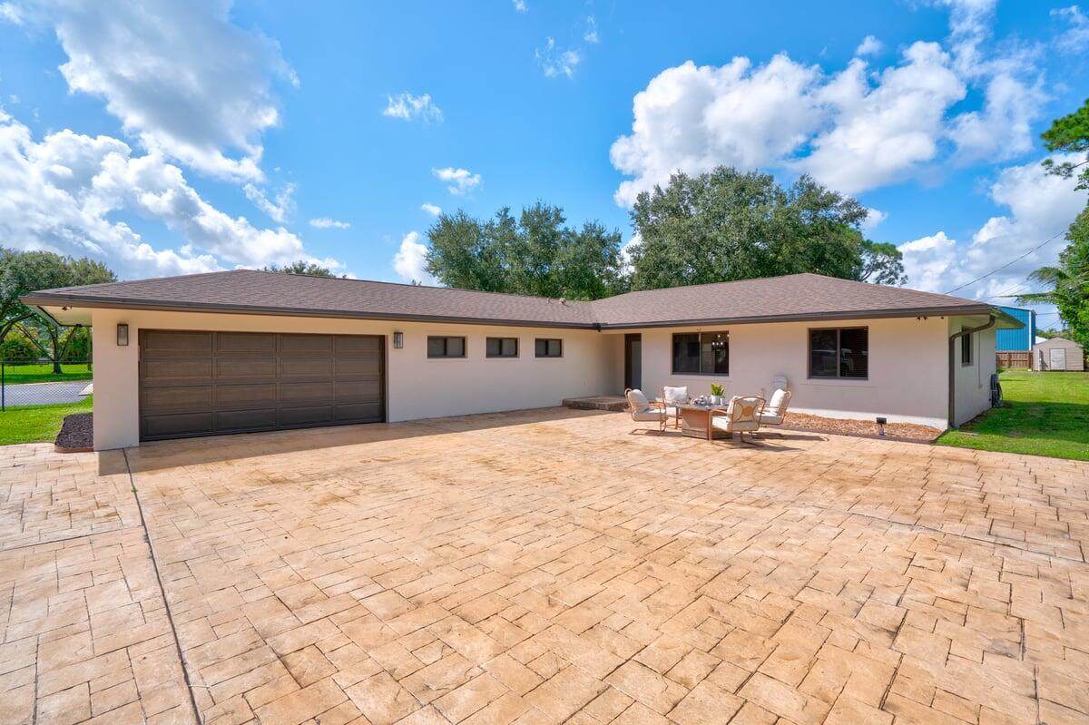 5139 1st Road - Photo 1