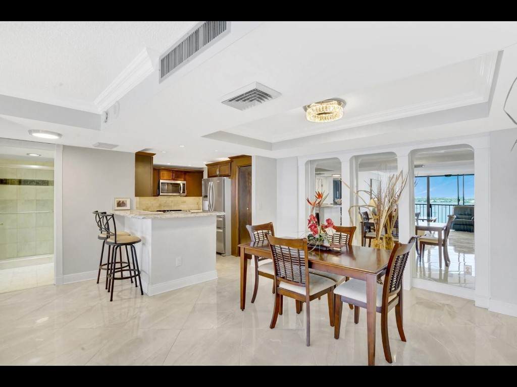 5200 Flagler - Photo 1