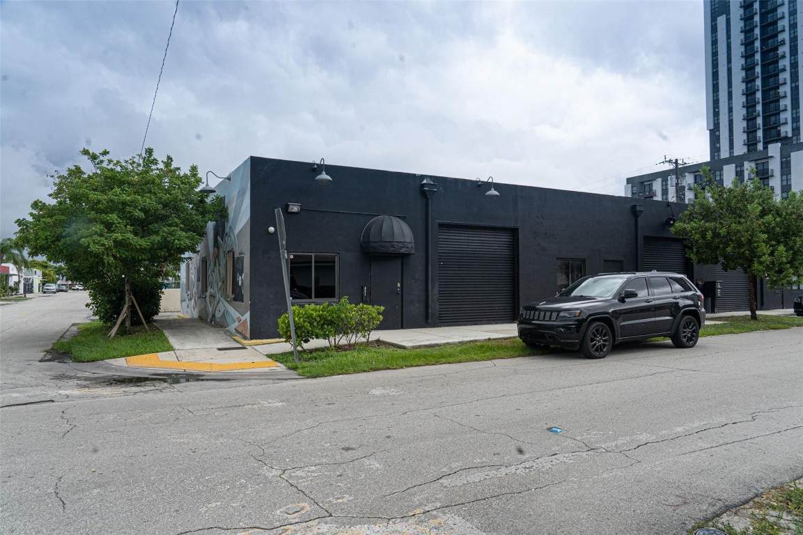 401 8th Street - Photo 1
