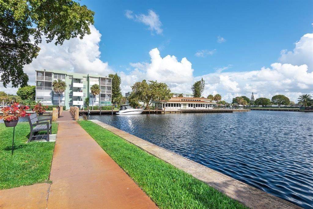 2781 Taft St - Photo 1