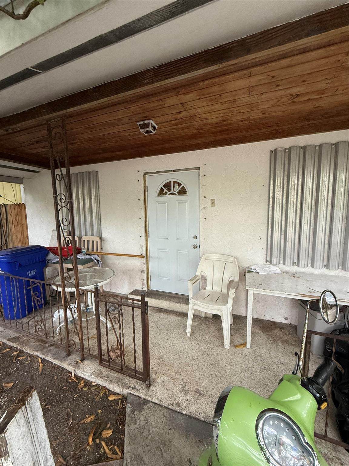 414 Virginia Street - Photo 1