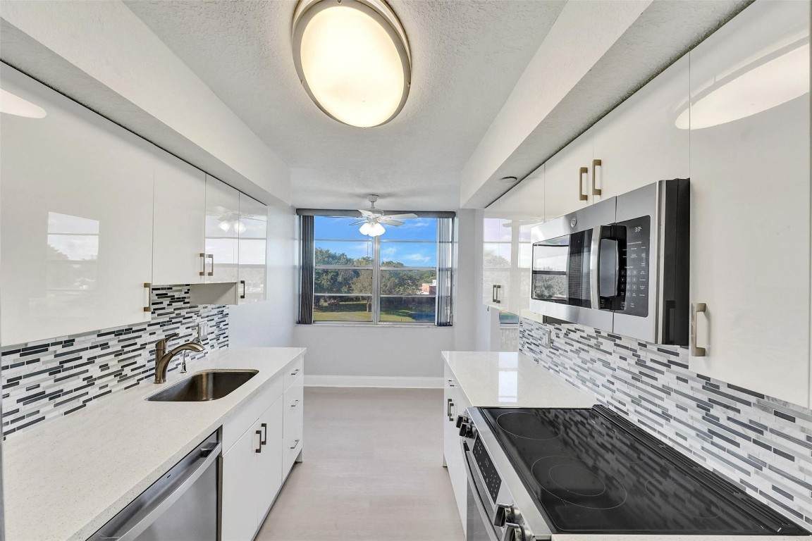 1000 Saint Charles Place - Photo 1