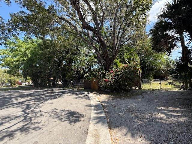 3340 15th Ave - Photo 1