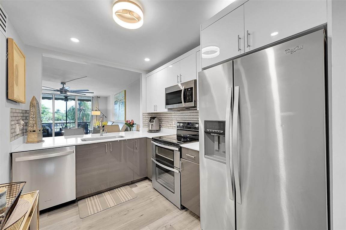 777 Federal Highway - Photo 1