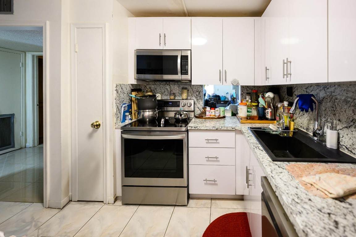 2060 48th Terrace - Photo 1