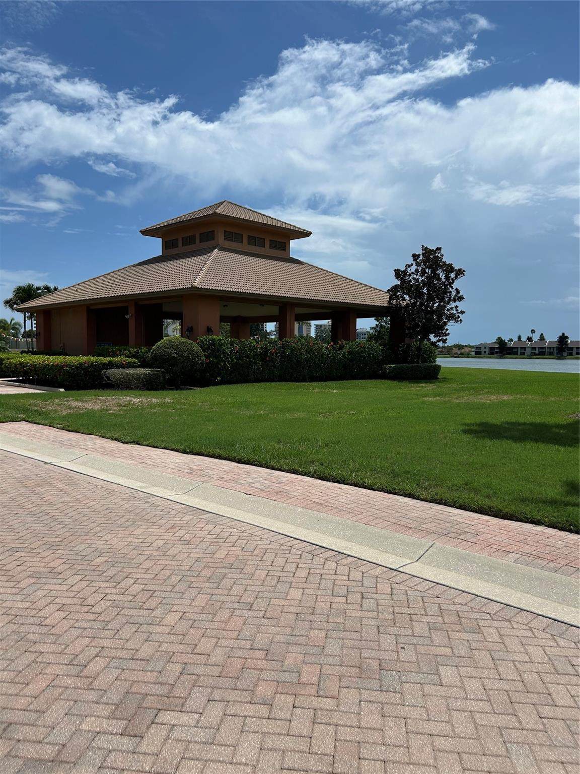 https://bt-photos.global.ssl.fastly.net/beaches/orig_boomver_3_F10523862-2.jpg