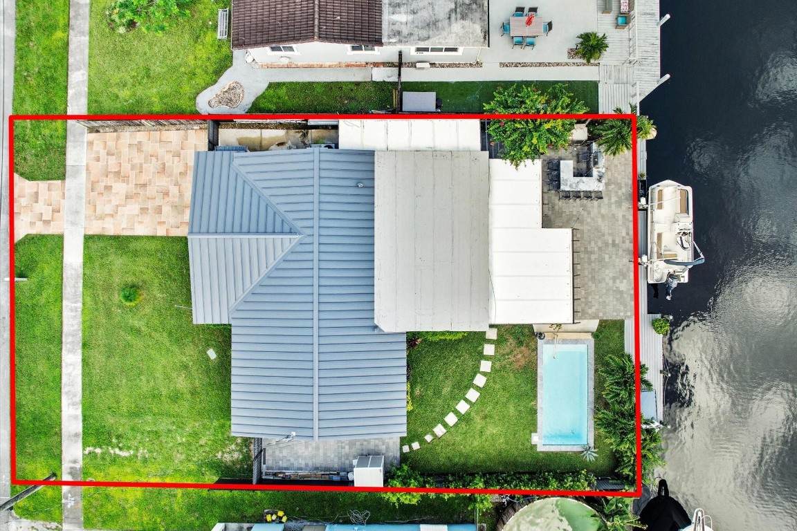 4610 43rd Avenue - Photo 1