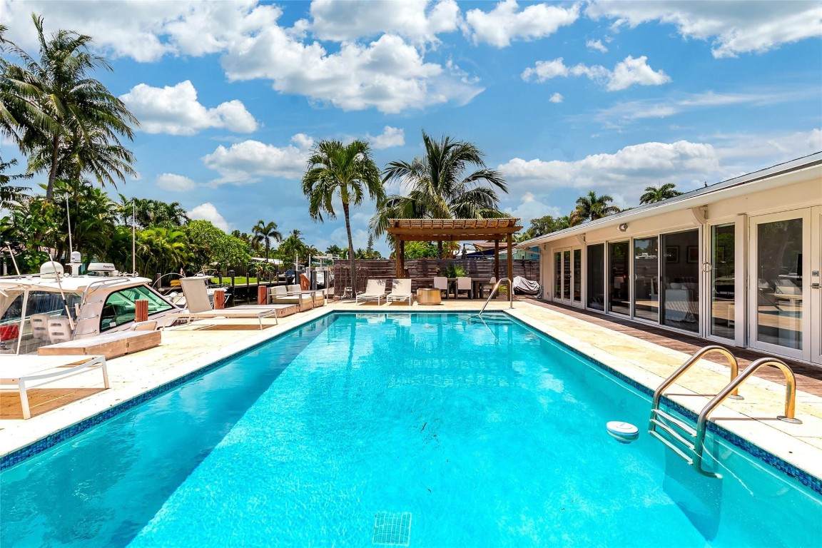 1704 4th Court - Photo 1