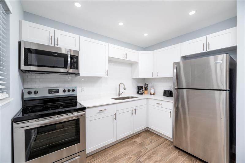 628 14th Terrace - Photo 1