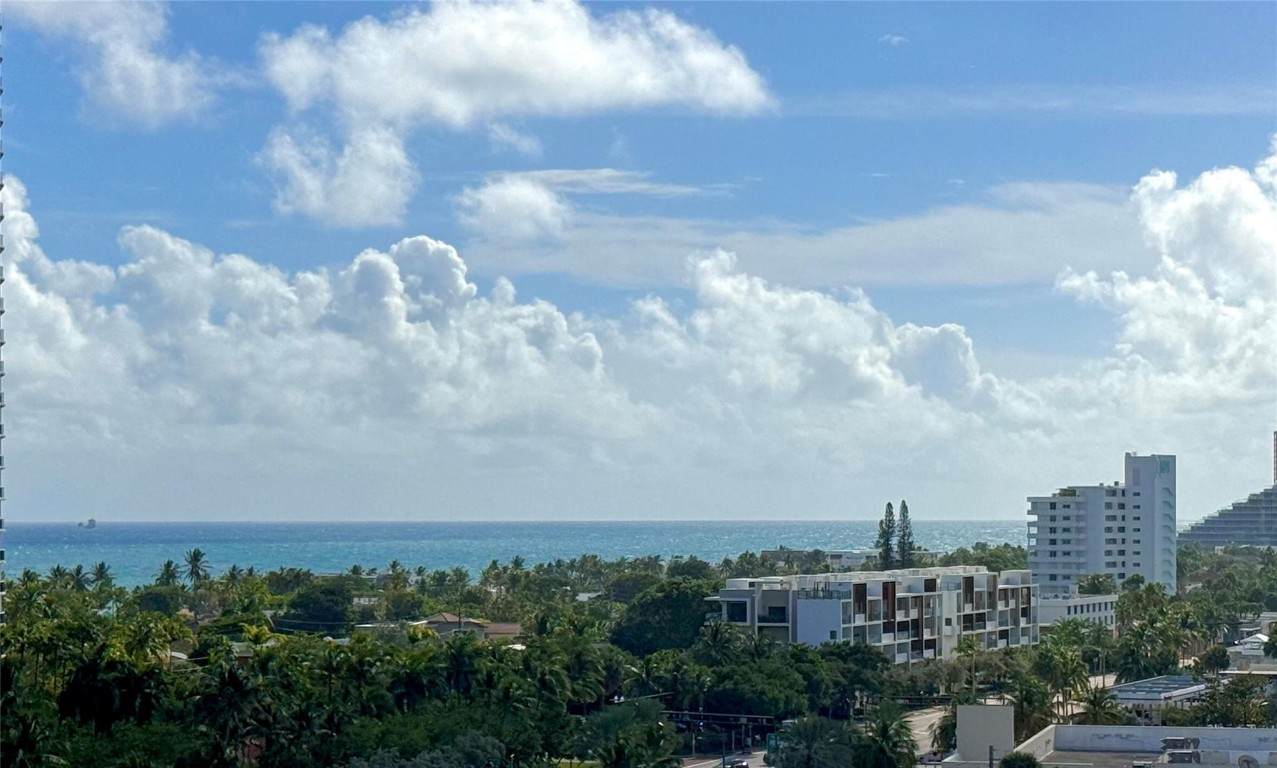 https://bt-photos.global.ssl.fastly.net/beaches/1280_boomver_2_F10541849-2.jpg