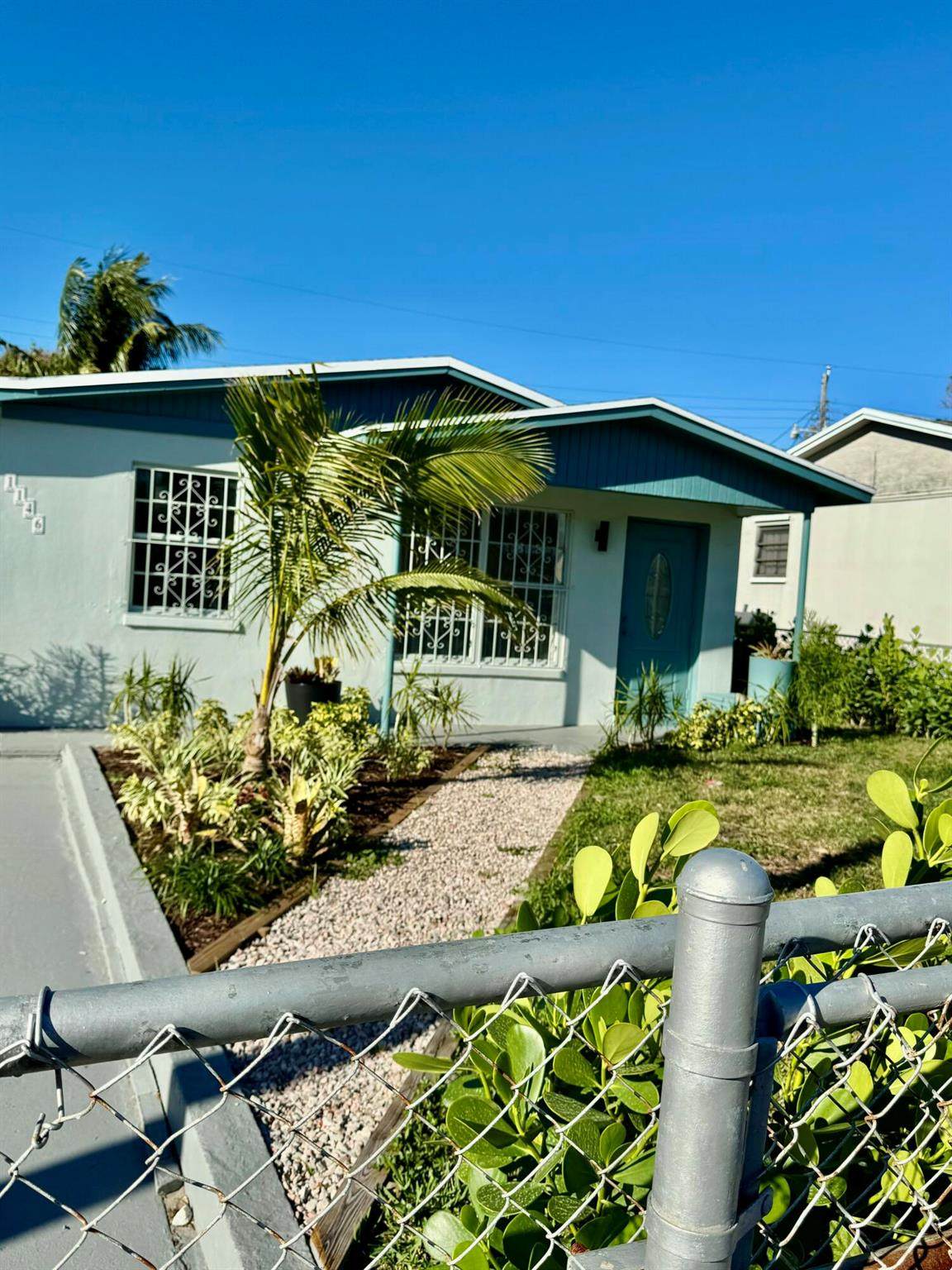 1146 24th Street - Photo 1