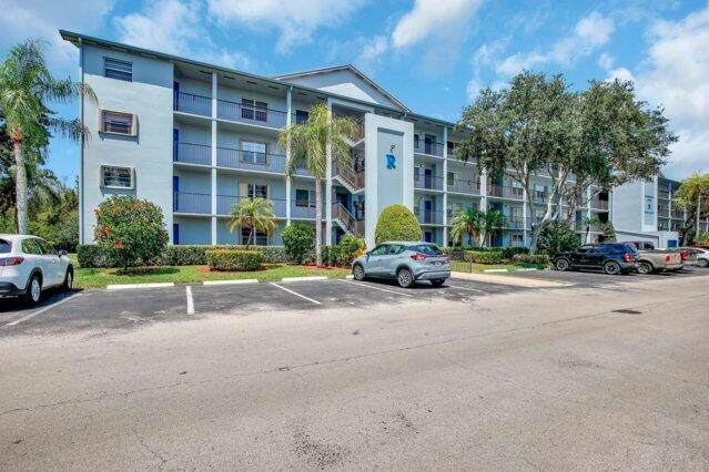 900 125th Way 212 - Photo 1