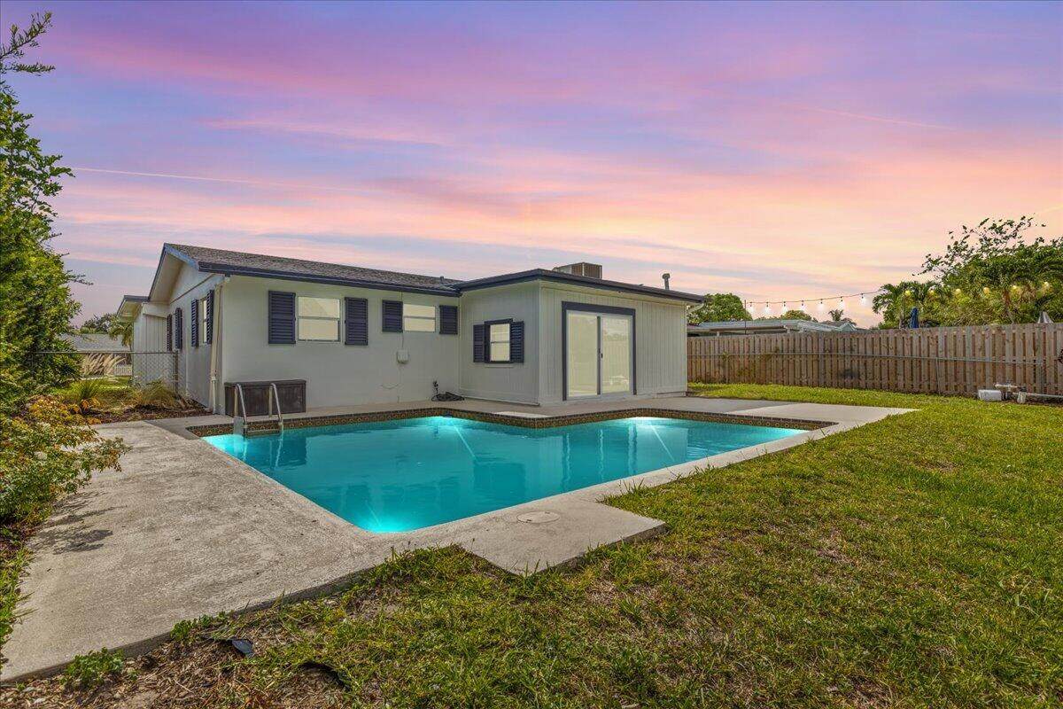533 Riverside Drive - Photo 1