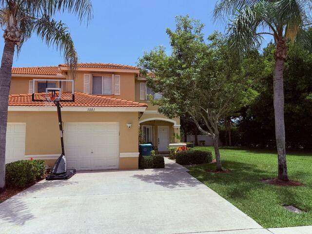 1001 Arezzo Circle - Photo 1